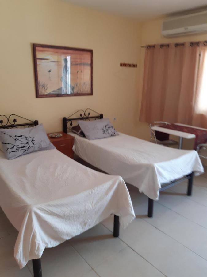 Naama Rooms For Rent Neve Zohar Exterior foto