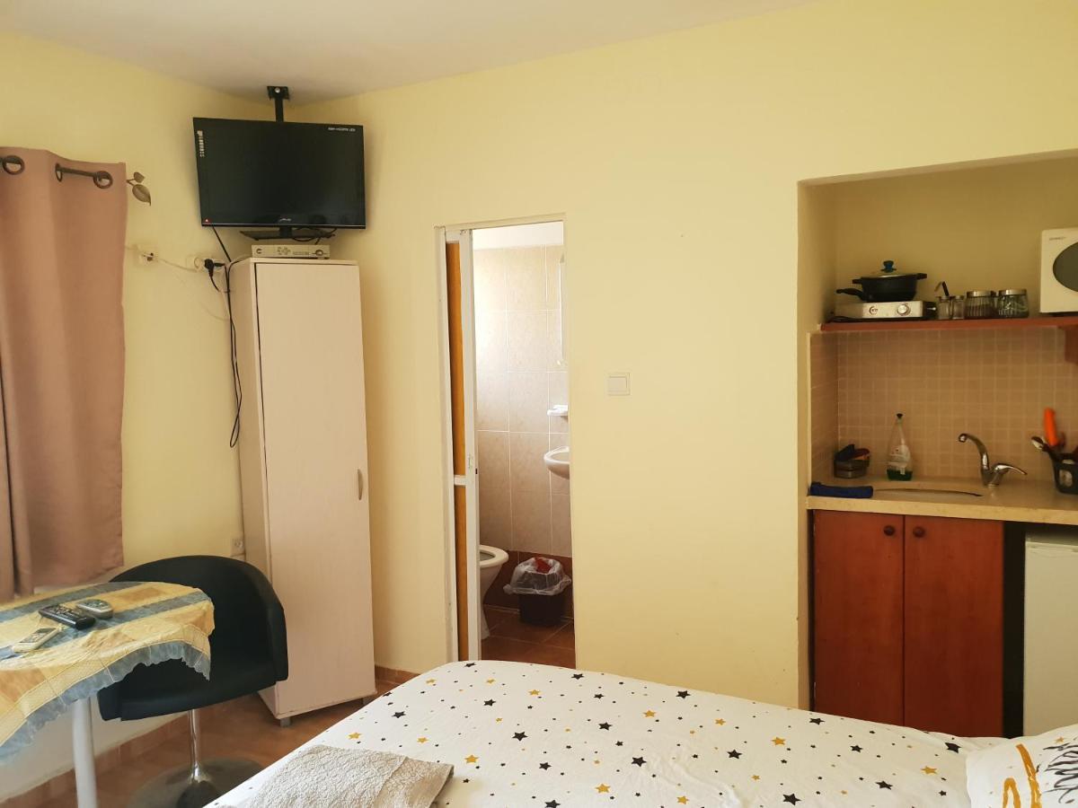 Naama Rooms For Rent Neve Zohar Exterior foto