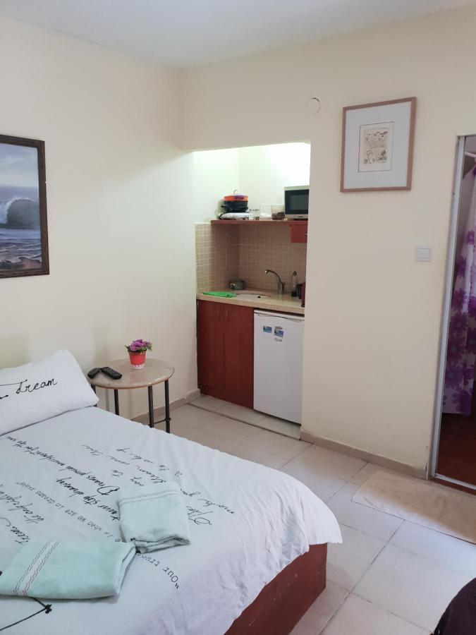 Naama Rooms For Rent Neve Zohar Exterior foto