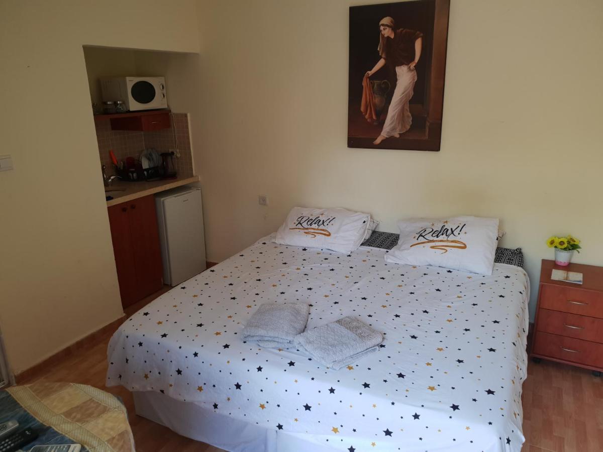 Naama Rooms For Rent Neve Zohar Exterior foto